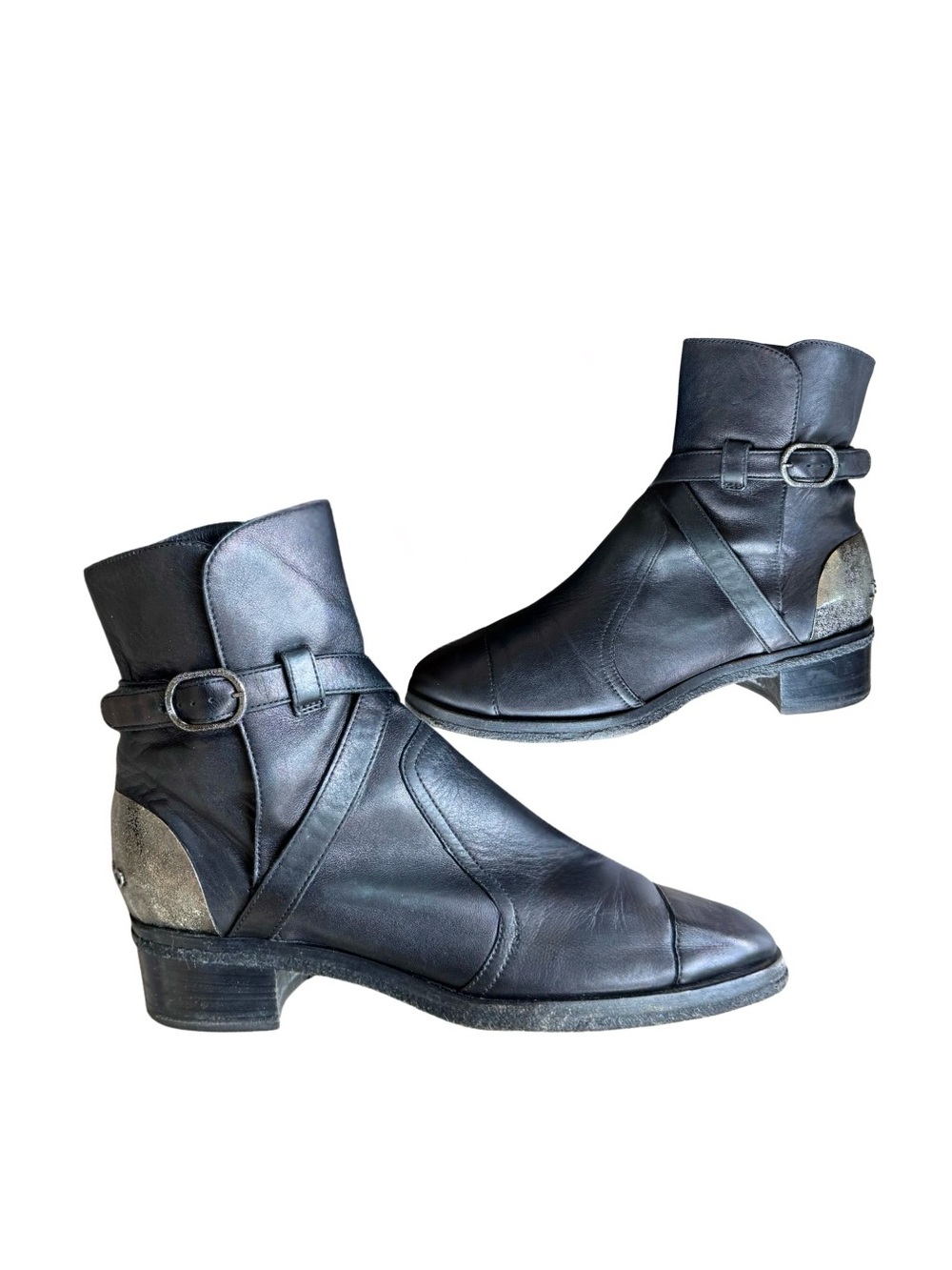 *Authentic* CHANEL Black Calfskin Ankle Boots size 36.5, Metallic Heel Detail